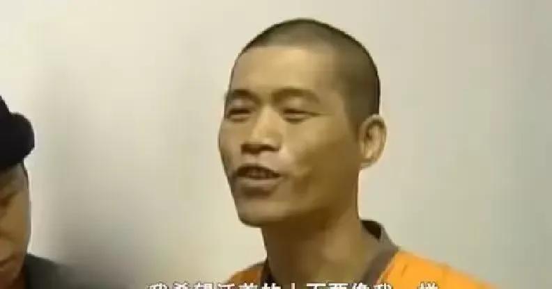 1998年，张顺兴因打伤侮辱母亲的工友，判刑8年。2005年出狱后，发现邻居和姐