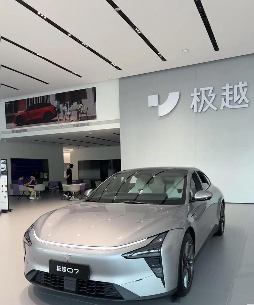 极越07&小鹏P7+极限二选一