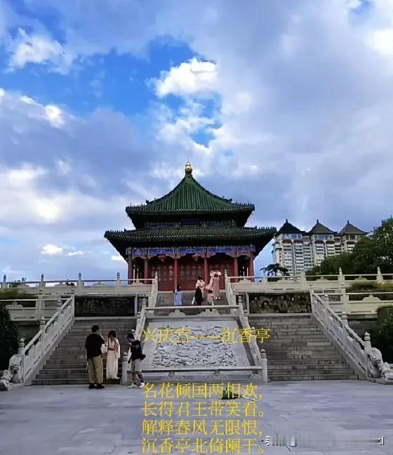 西安为什么不再恢复遗址上的古建筑?早在上世纪五十年代，西安先后恢复了一些遗址