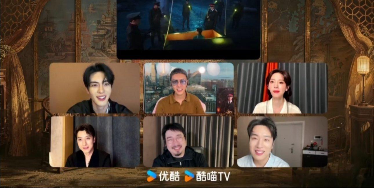 陈瑶九门直播变吃播哈哈哈哈哈陈瑶这反应太真实了！嘴角刚准备上扬，零食就精准入嘴