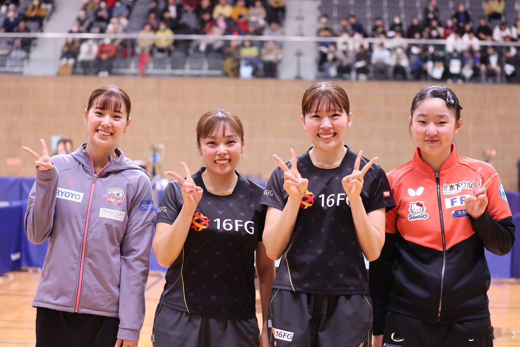 决定退役的加藤亚实选手与最后一场比赛的对手张本美和/长崎美柚的合影📸