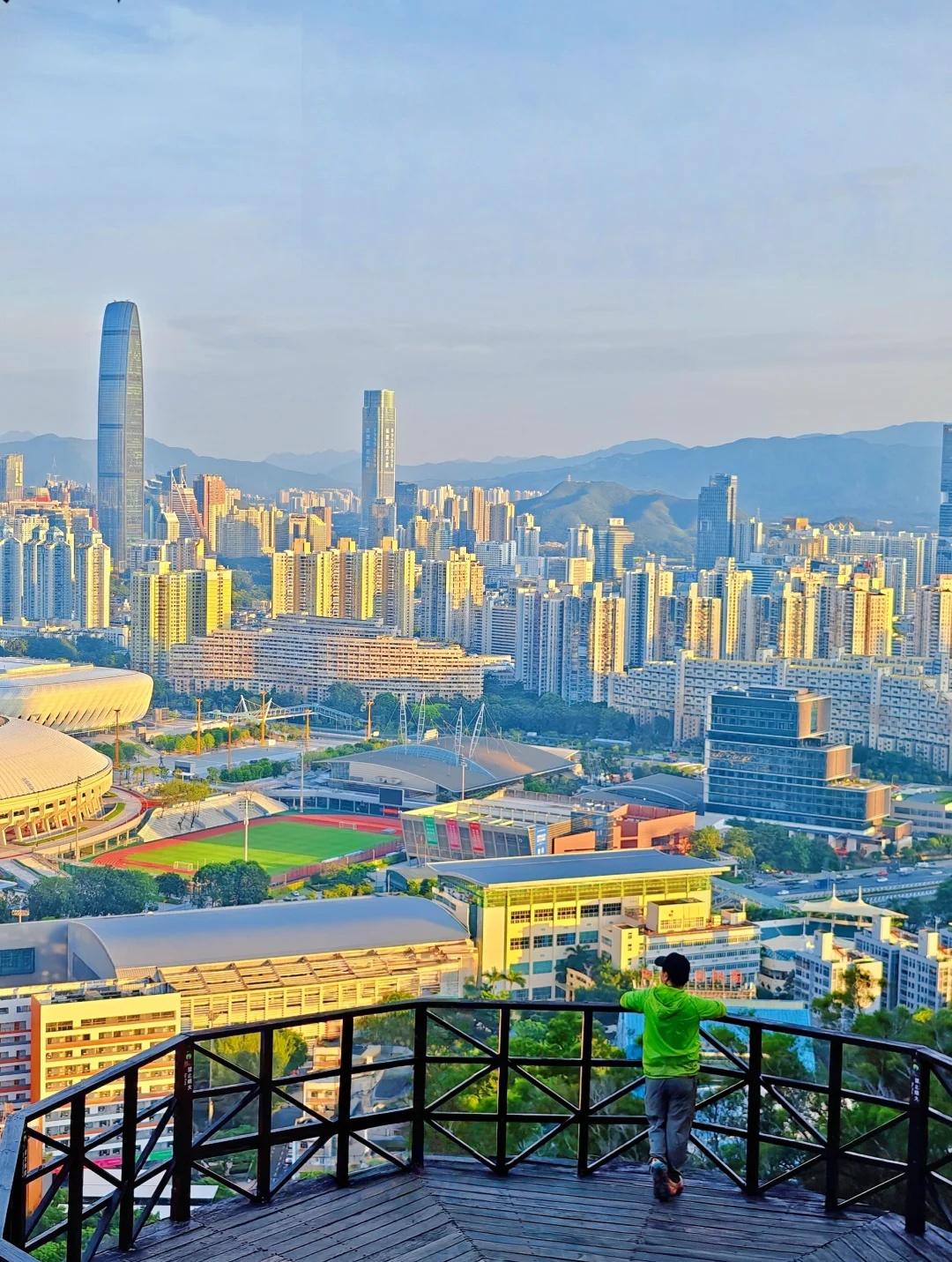 深圳笔架山｜30分钟登顶！拍爆CBD全景📸深圳零难度观景山！徒步小白新手闭眼