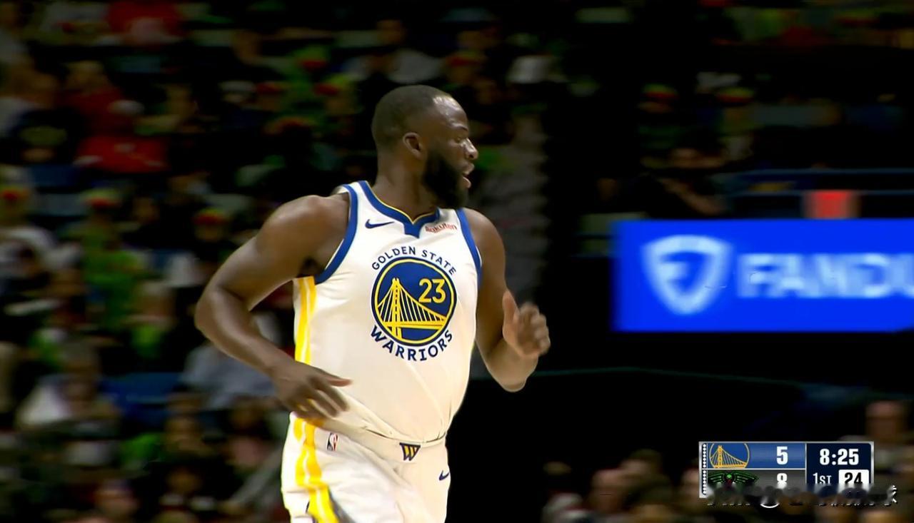 勇士老将追梦格林真是一反常态！在今天勇士客场挑战鹈鹕的比赛中，目前双方半场战罢，