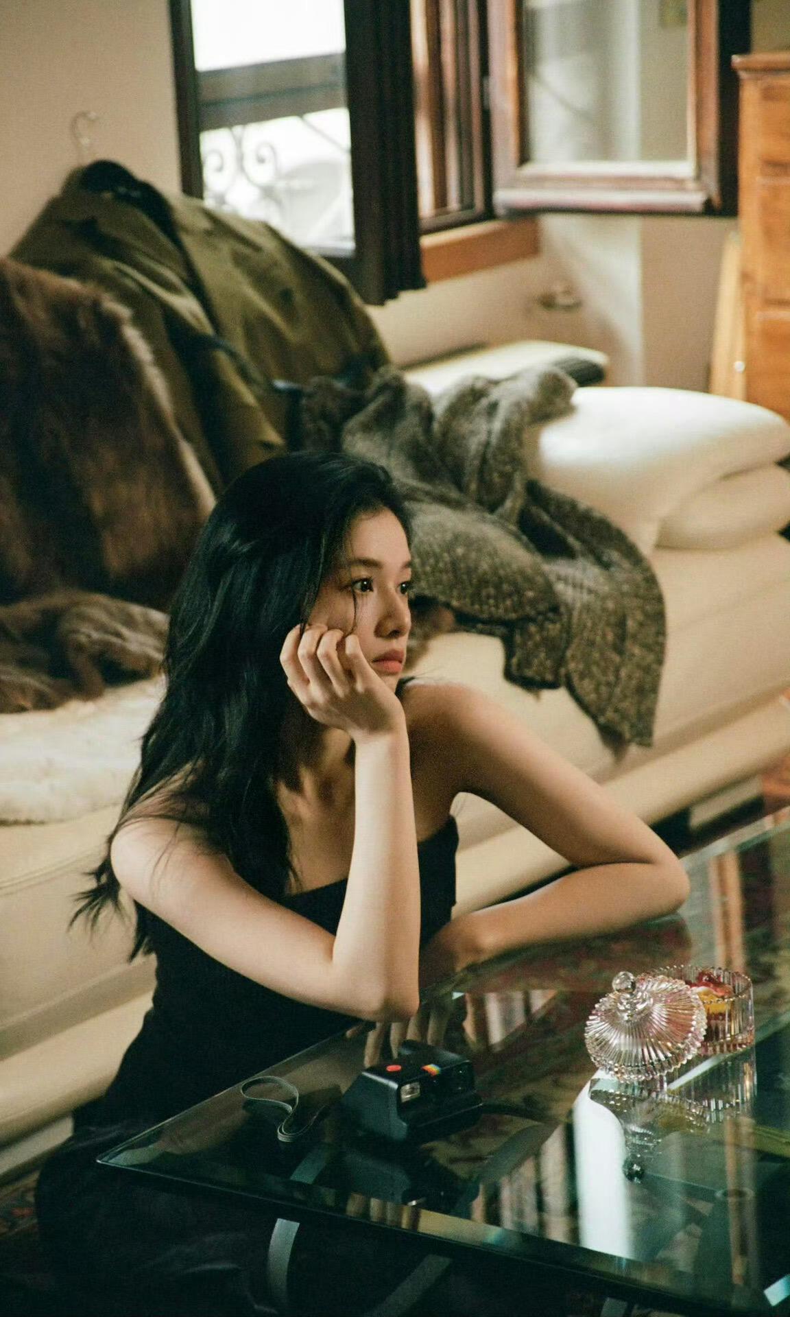 “张婧仪的电影感强得没边了”