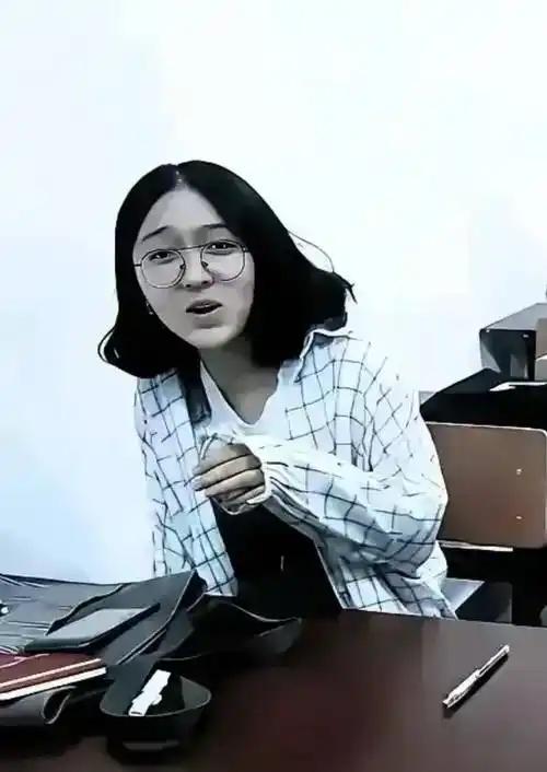 两年前武汉大学图书馆性骚扰案，两审全输的那个女生——现在人在西班牙读博，出现在马