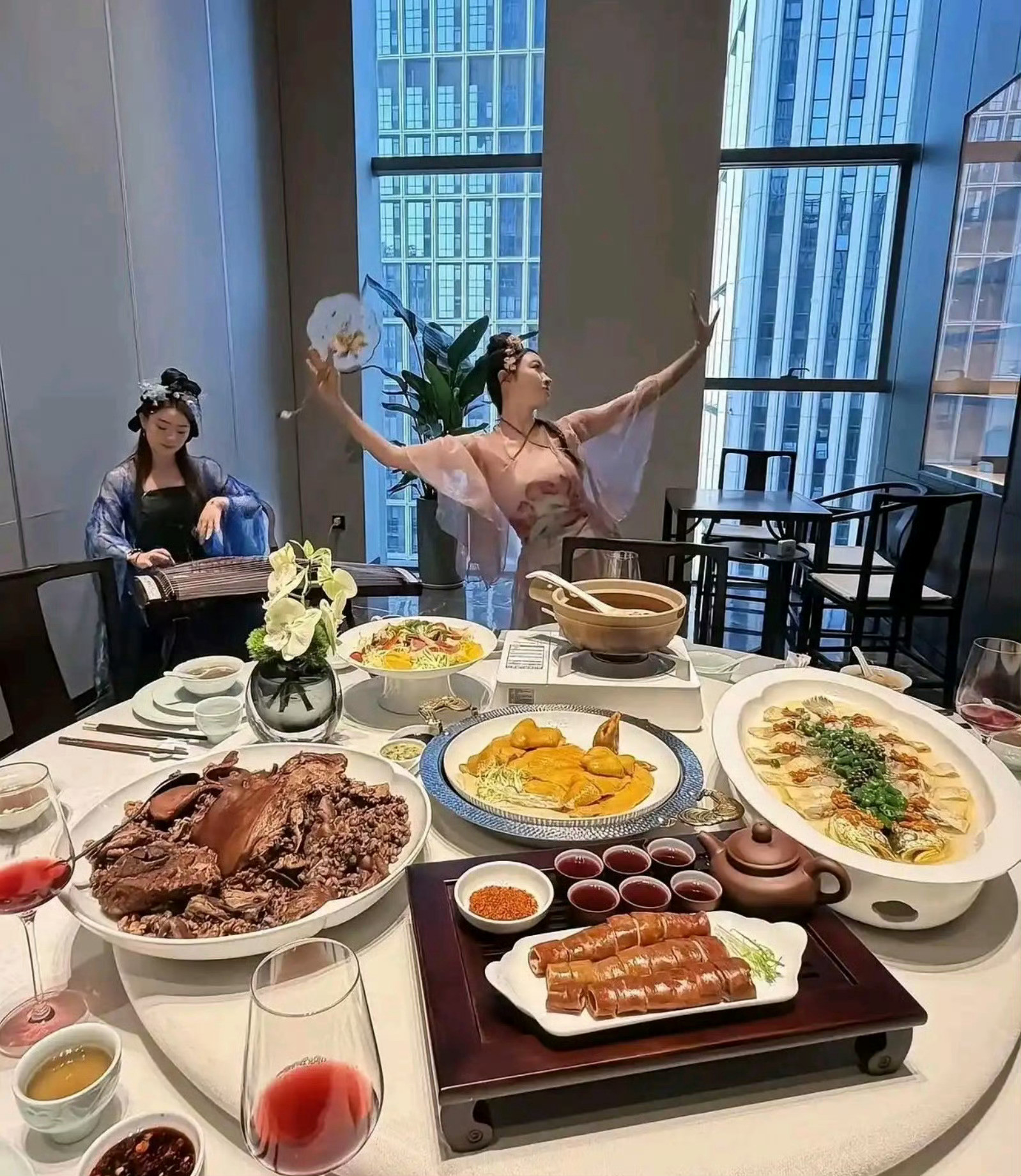 不懂就问，现在外面吃饭都这么高级了吗？