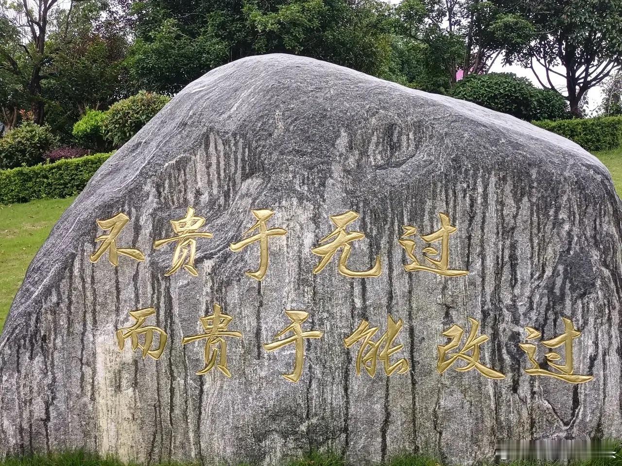 四川宜宾一女大学生失联已经超过七十小时了又是一学生失联，大家还记得江西的胡鑫宇吗