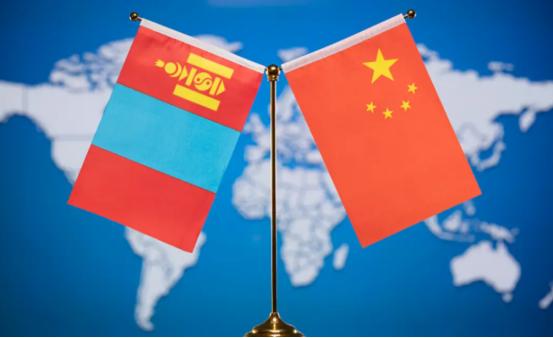 外蒙为何始终存在排华情绪？哪怕勒紧裤腰带过苦日子，也不肯全面倒向东方？根源就在一