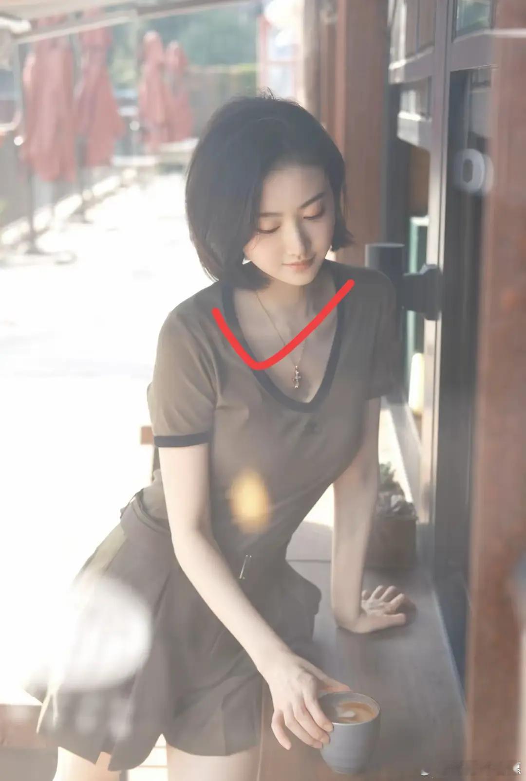 景甜这张照片真的好看，给摄像师一个鸡腿