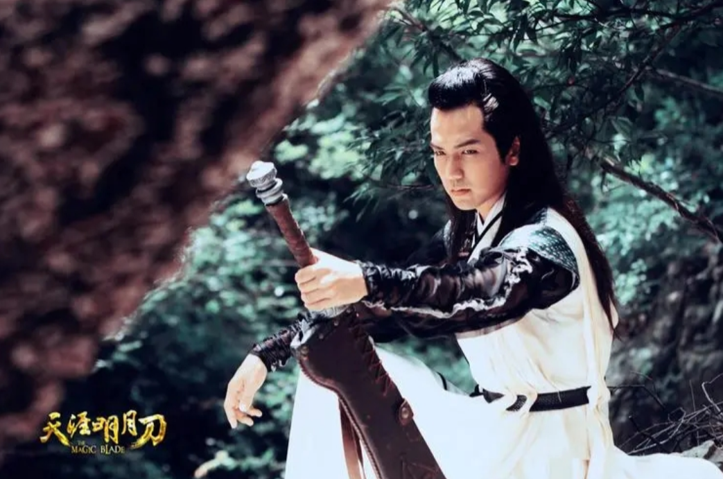 傅红雪和<em>公子羽</em>到底谁厉害？其实古龙在原著《天涯·明月·刀》中早就给出了答案。