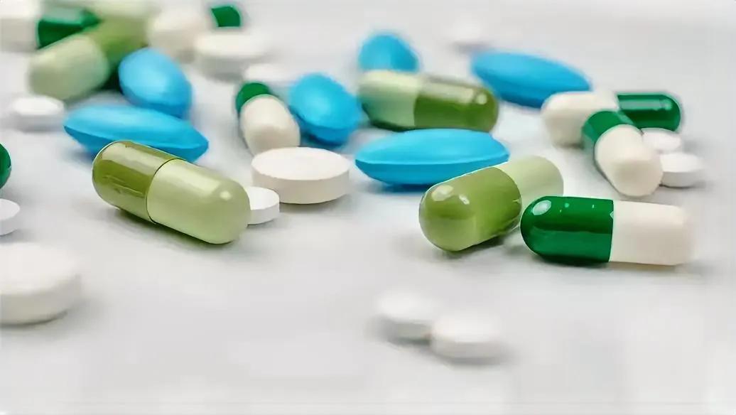 最近医药圈最劲爆的新闻不是哪家企业研发出了新药，而是中国药企老板们正集体上演“国