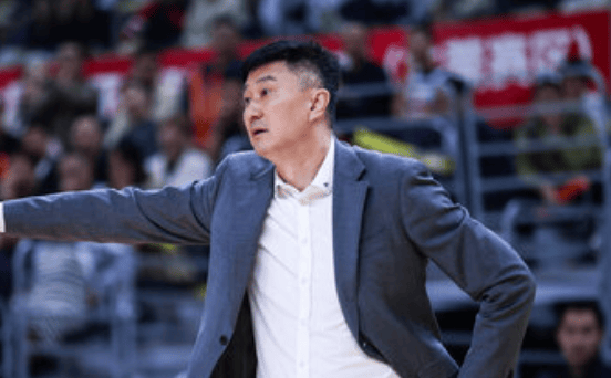 杜锋: 在广东打球是幸福的, 希望年轻球员能珍惜机会