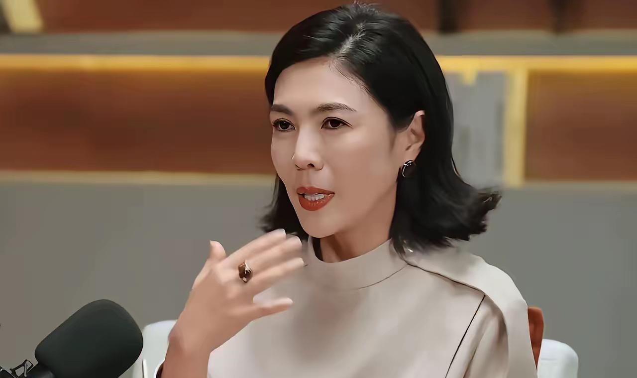 苏芒怎么也没想到，自己竟然多了一个高大上的绰号:法兰西第一女仆。这事儿之所以