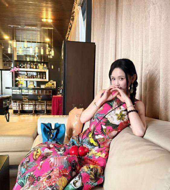 过年就要花！越花越好看！陈乔恩过年变身花大姐，太美啦！陈乔恩吐槽大会陈乔恩