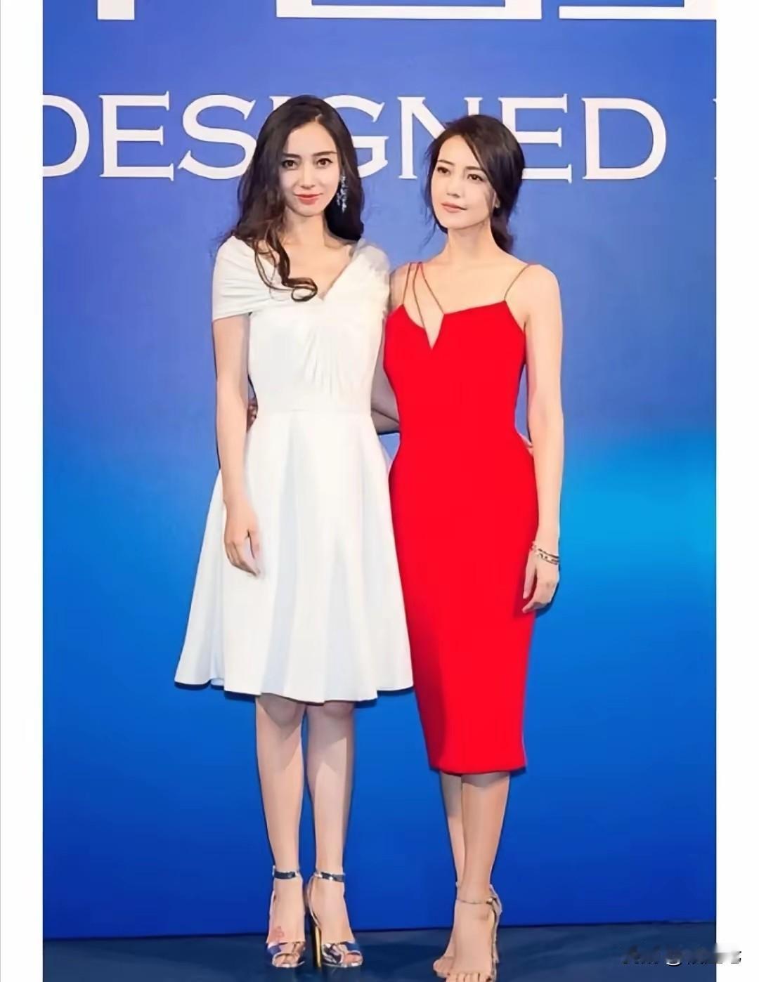 杨颖居然比高圆圆高了半个头高圆圆嫁赵又廷，婚后幸福，两人平时恩爱甜蜜，生了一个