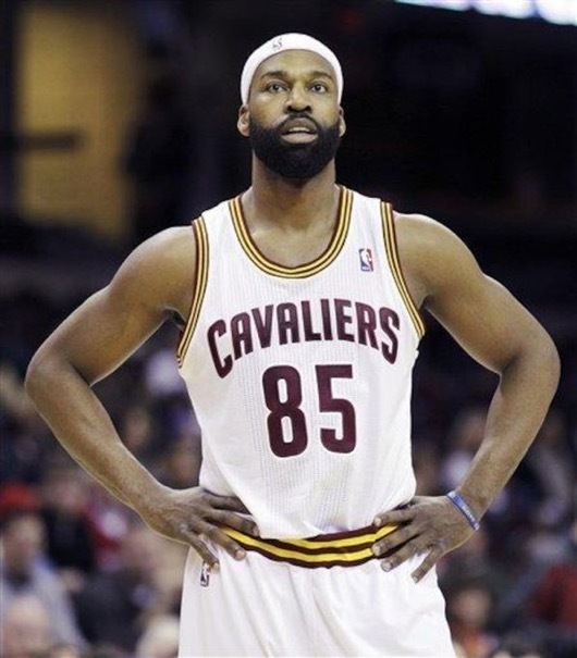 骑士队的两任大胡子🧔骑士克利夫兰骑士nba你知道这位前任大胡子的名字吗？