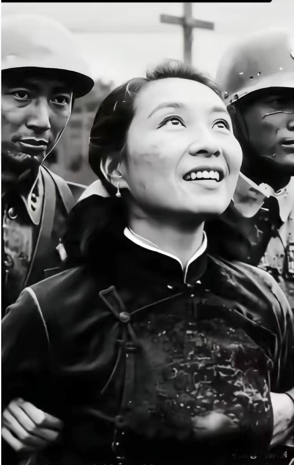 这张照片是剧照,还是真实的照片?不管怎么说,照片中的这个人,和朱枫烈士长得太像了