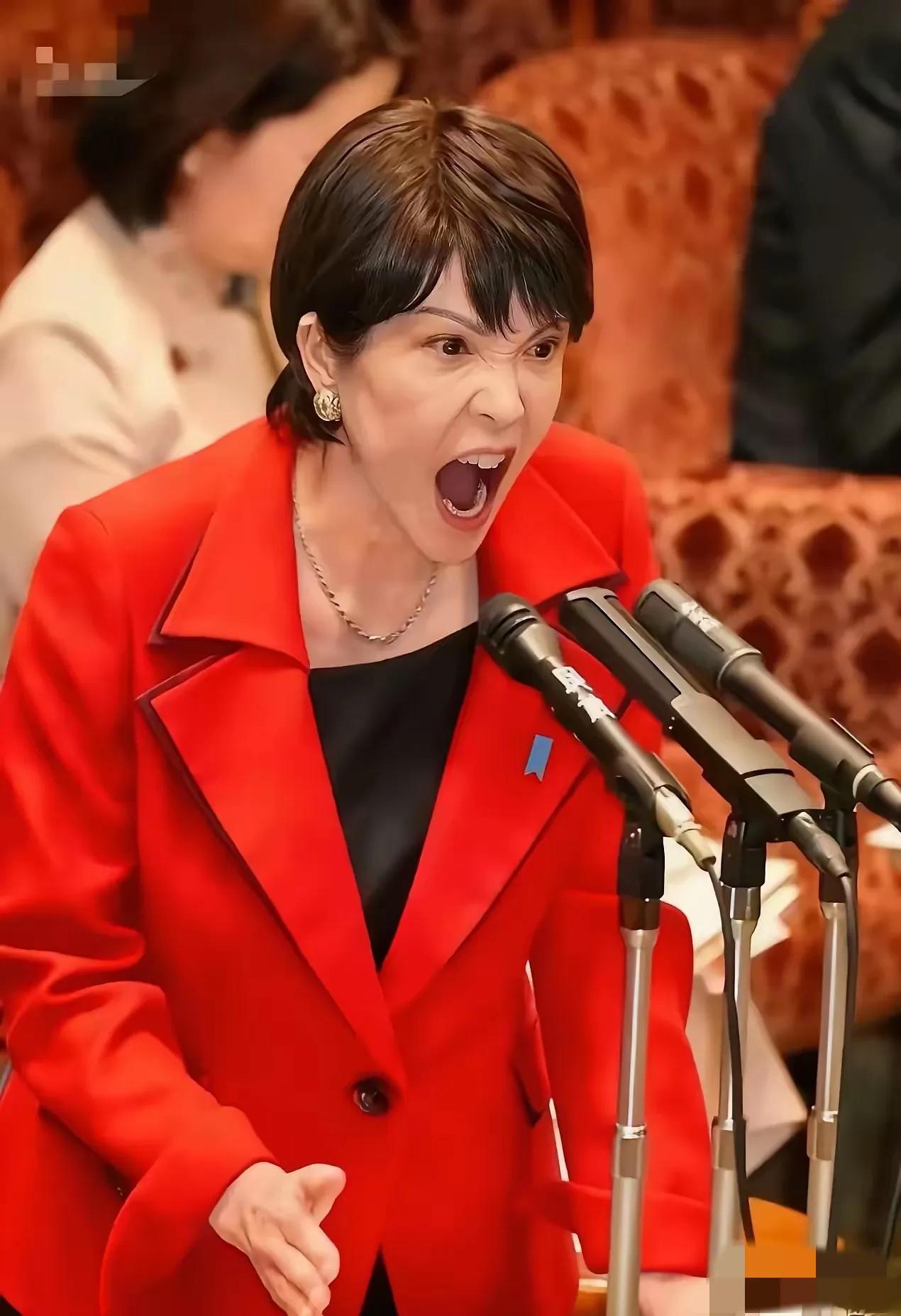 看来是打到日本的痛处了！12月15日下午日本内阁官房长官紧急召开记者会，对中方