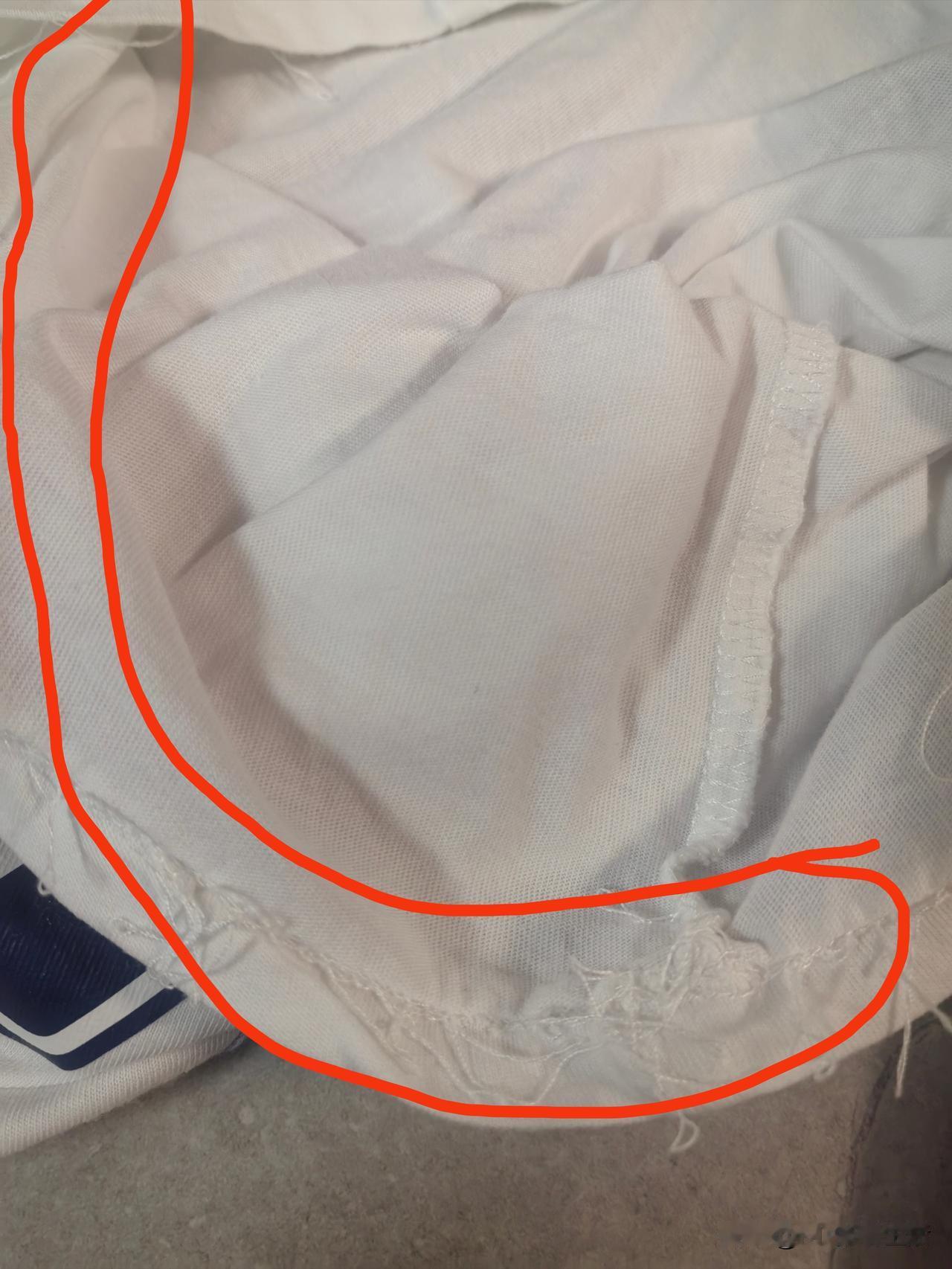 有多少把线头当阿贝贝的小宝贝？所有的衣服，都得把线头摘出来。