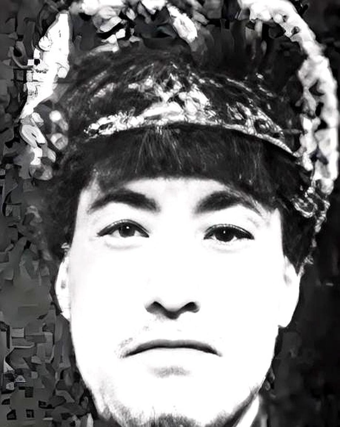 1937年甘肃，马家军旅长马禄，抓到了红三十军的参谋长黄鹄显。他没上报，没用刑，