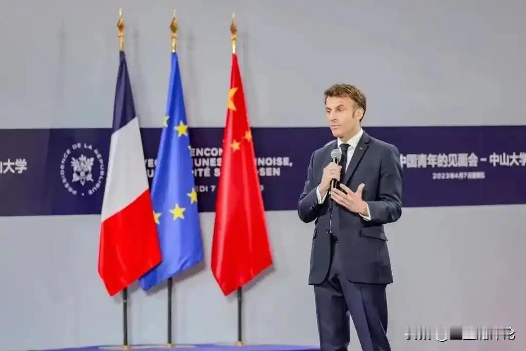 12月初的一次来华访问，马克龙突然茅塞顿开。近日，马克龙在英国《金融时报》上撰