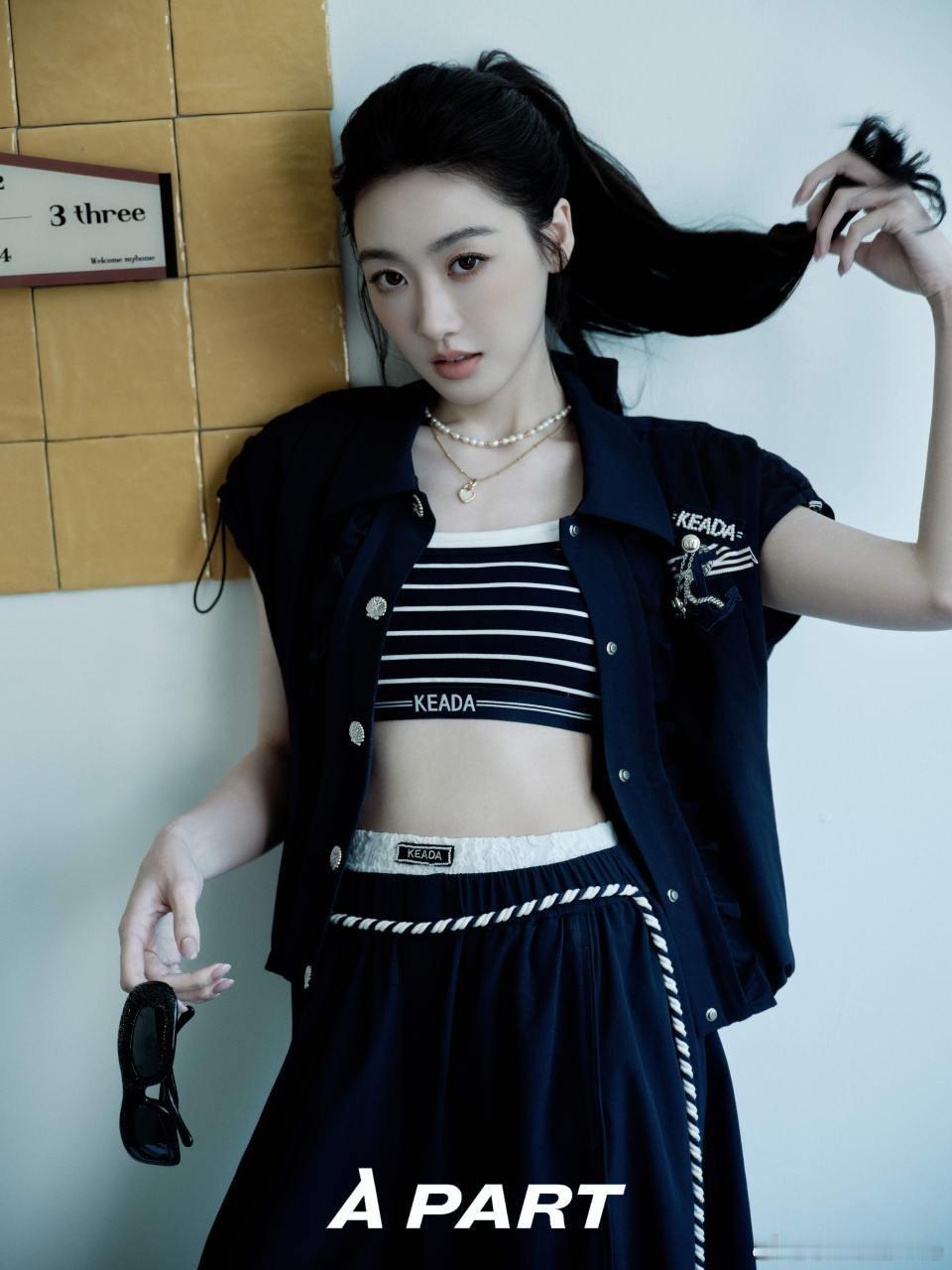 孙乐言我们家百变的宝行走的种草机太好看了好可爱的性格好美好的女孩子