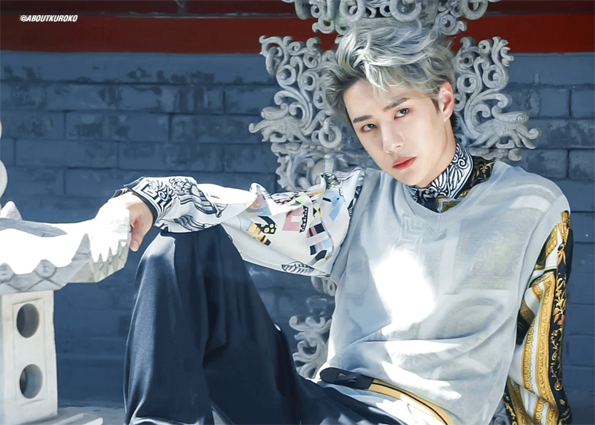 银发真的好帅​​​