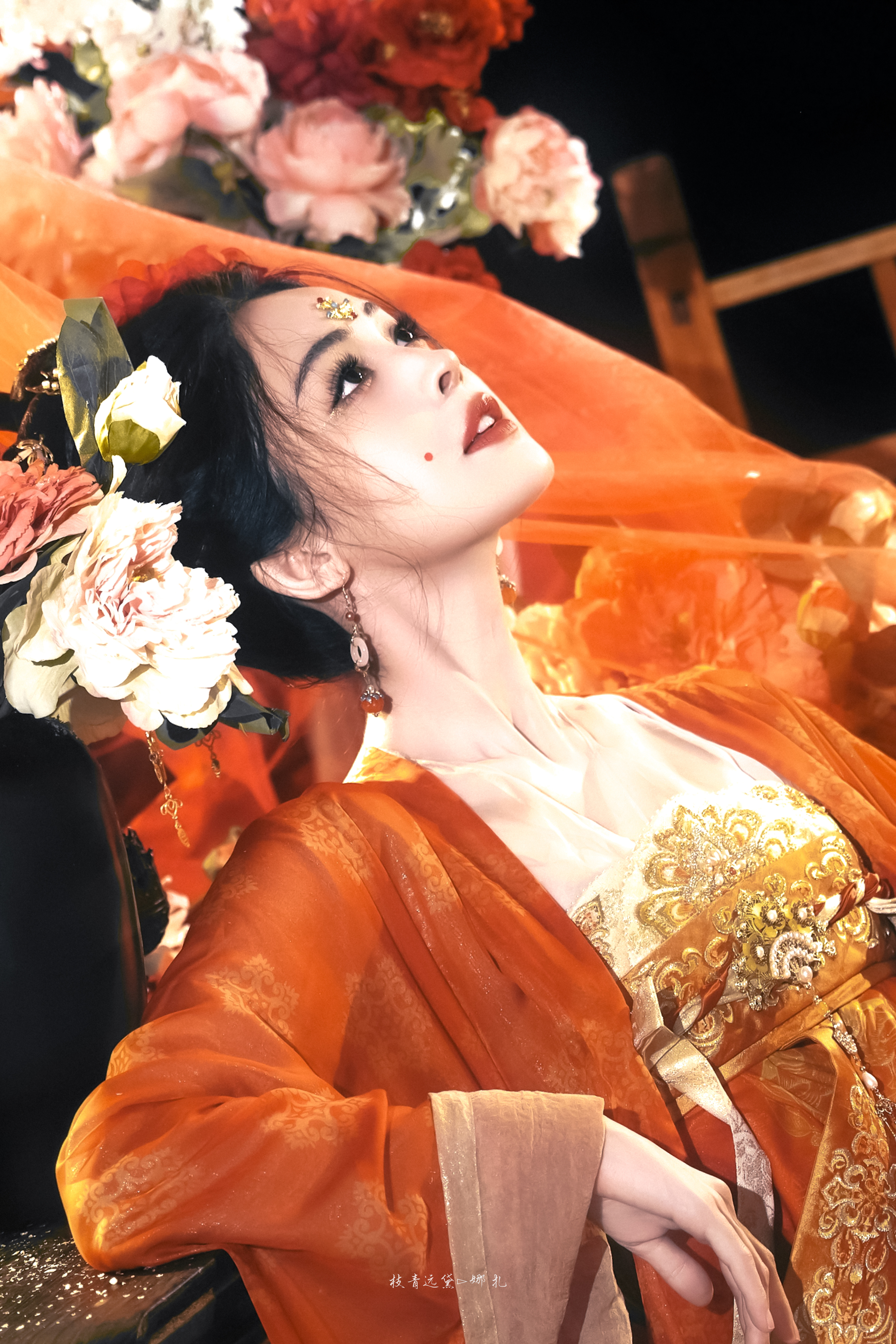 娜扎/一曲红绡不知数🏮超带感闪光图鉴*超话创作官​​​