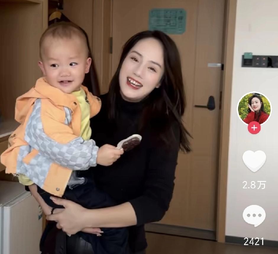 关于小妹儿不让小成成回别墅一事，要回就要把小妹儿也接回去回墅看着小成成。有