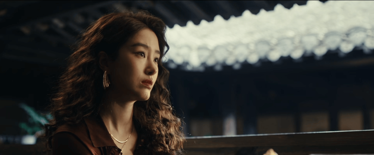 杨采钰新剧开局就被小三长相从来都不是原罪，分寸感才是做人底线。杨采钰在《爱情没有