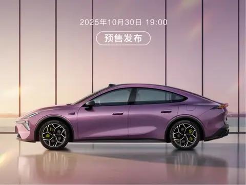 我们从深蓝汽车官方获悉，深蓝L06将于10月30日正式预售。新车定位中型车，可选