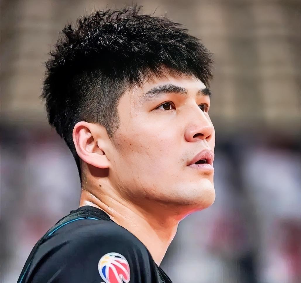 陈国豪：昕哥，你这离开了广东，是一次又一次在打脸杜指导啊？？？徐昕：我担心的是