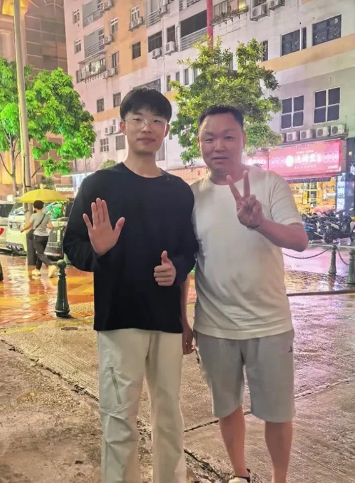 这个网络，谁在黑白颠倒？郭有才澳门之行明明是有几个大哥为他接风洗