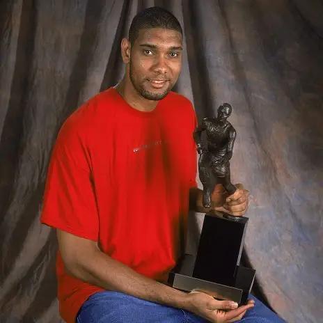 马刺美媒BGNHoops统计了蒂姆-邓肯2001‑02赛季常规赛数