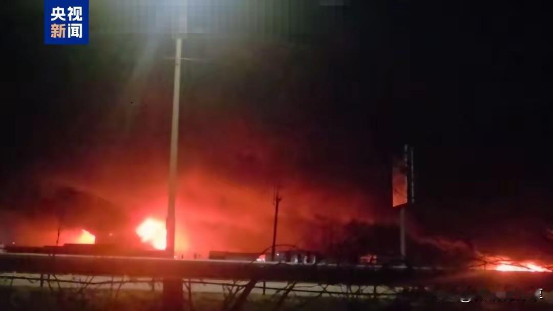 等不到红场阅兵结束，俄罗斯的大规模报复就已经开始了。5月8号上午，乌克兰首都基辅