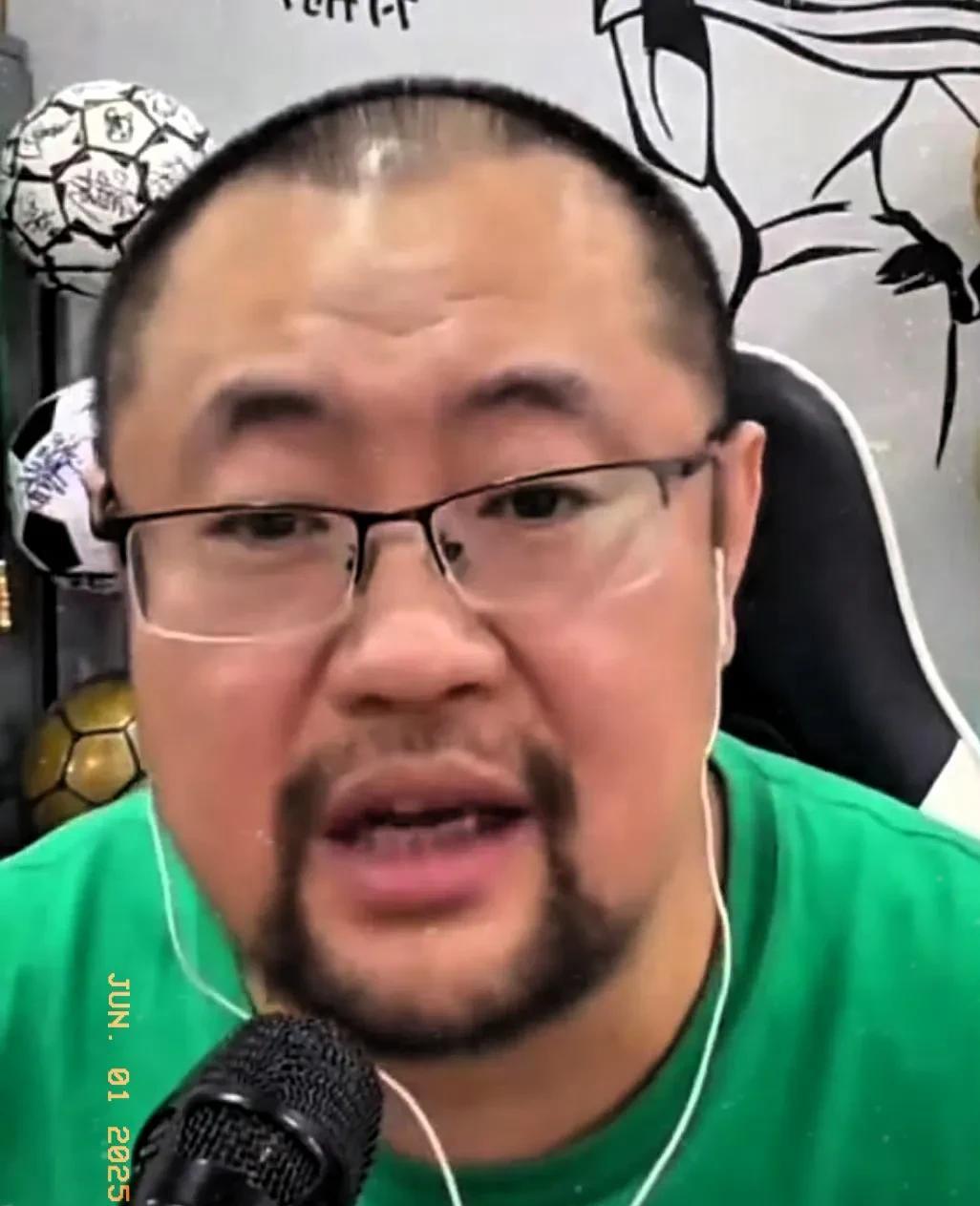 篮球名嘴贾队长：郭艾伦必须要在龙狮打满两年，假如中途转会会激发天价转会费，国企也