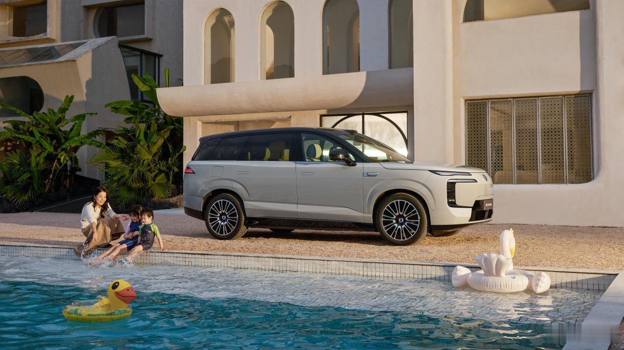 腾势N8L入手价控制在30万内标配当奶爸做家庭用是绰绰有余我们最需要的是云辇A空