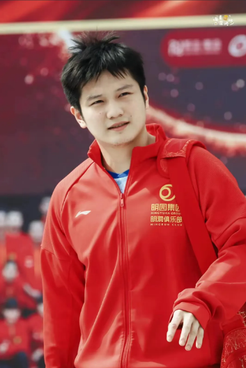 陈梦和樊振东的性质还不一样，陈梦是直接击败孙颖莎。换言之，如果陈梦不参加，孙