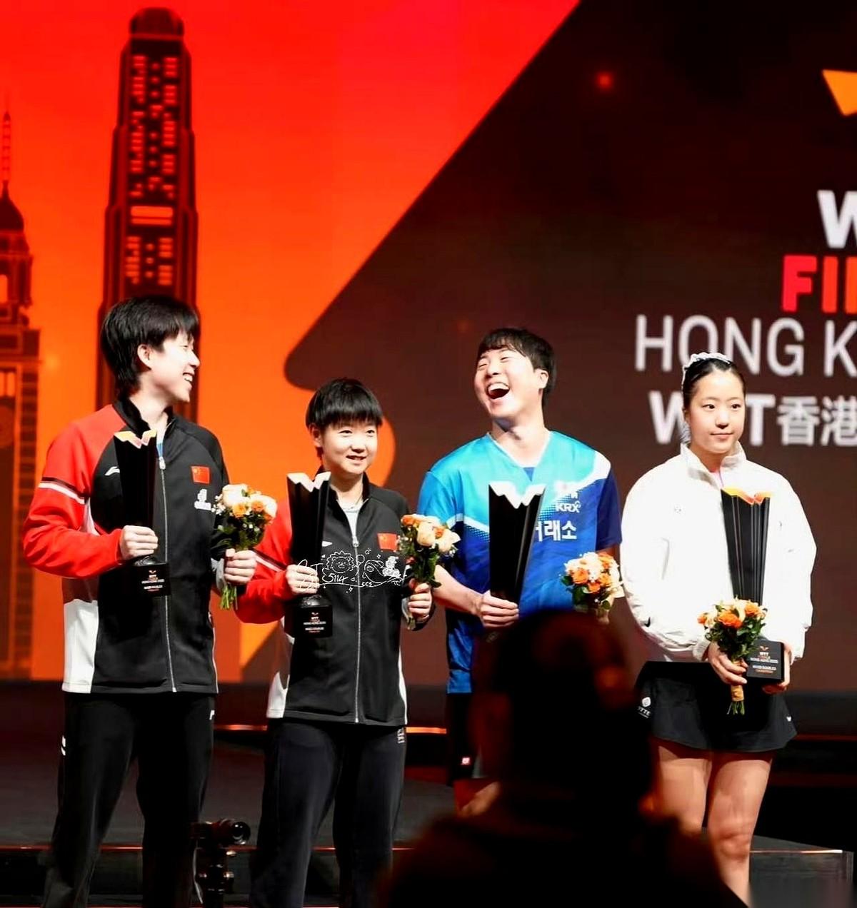 有些人的笑点，你真的搞不懂。就比如，莎莎特认真地说“我准备好拍照了”。多正常