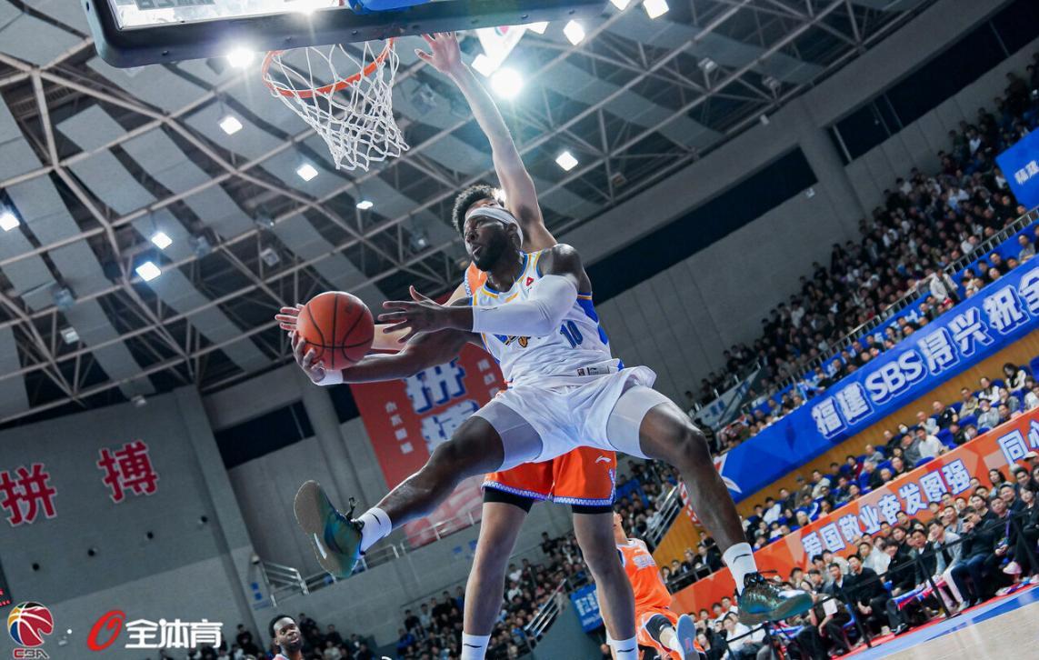 CBA怪事！没打比赛却遭球迷说是脓包。这事就发生在北京队，昨晚北京队逆转了辽宁队