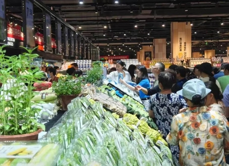 全面“胖东来化”！永辉超市调改一年：超100家门店调改开业，要让部分员工薪酬过万