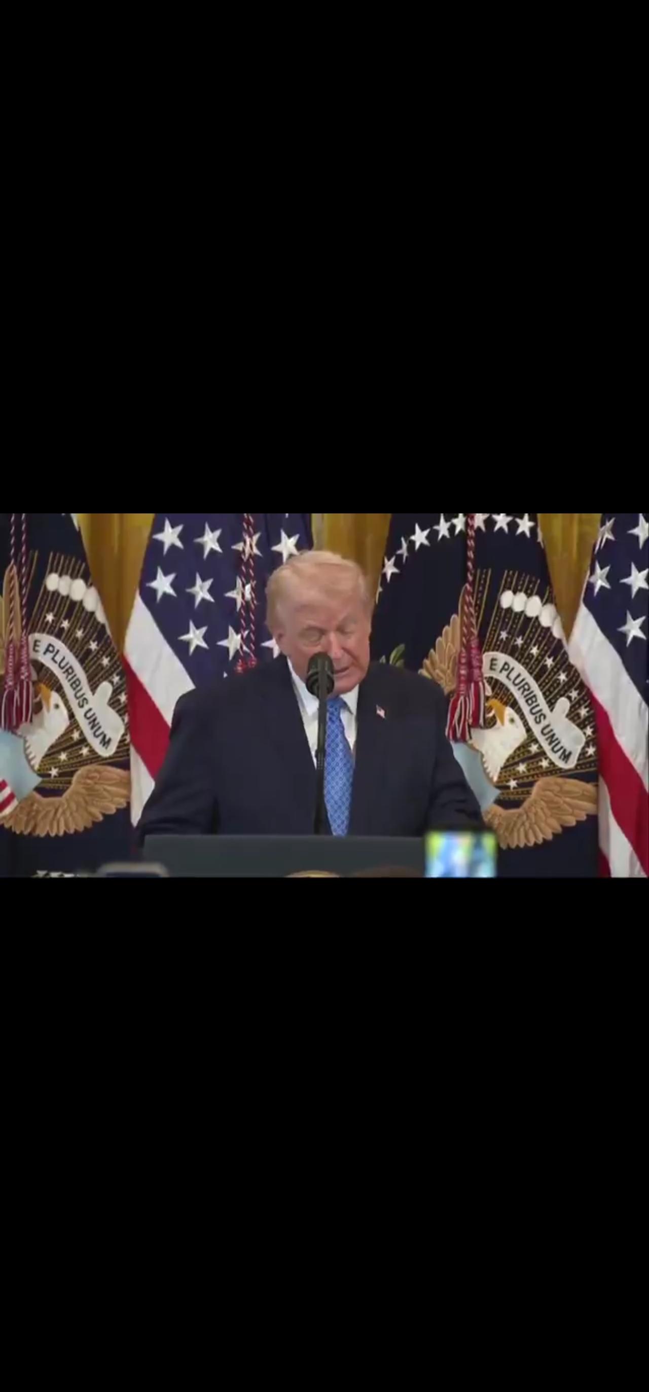 川普终于把话说出口“所有国家都必须团结一致，对抗激进伊斯兰恐怖主义这一邪恶势