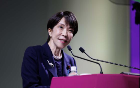 太讽刺了！真的太讽刺了！前一天刚把中国从“最重要双边关系”一脚踢出去，降级成