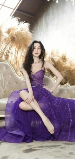 1998年，“台湾第一美女”萧蔷被老板看中，对方开出50万买她的初夜，可萧蔷不以