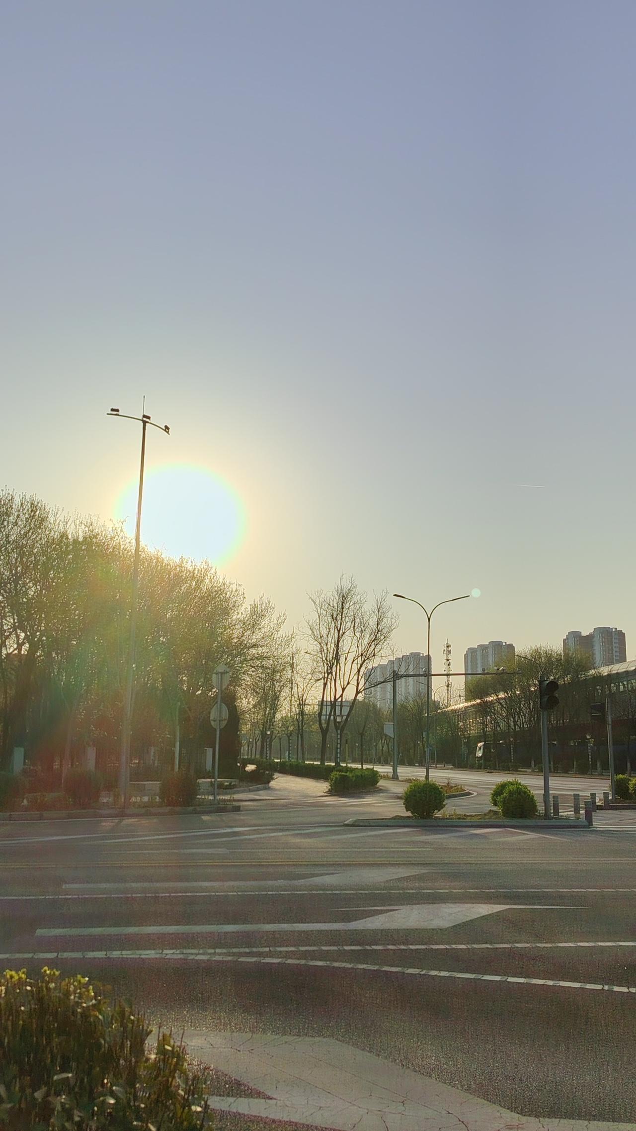 其实吧•认知分享警句：你所赚的每一分钱，都是你对世界认知的变现。小故事：