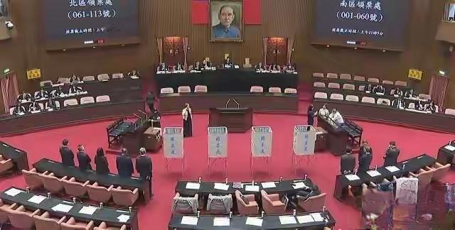 都知道通不过，所以虽然是台湾宪政史上首次罢免最高，但一点也不惊险，也不吸引人。最