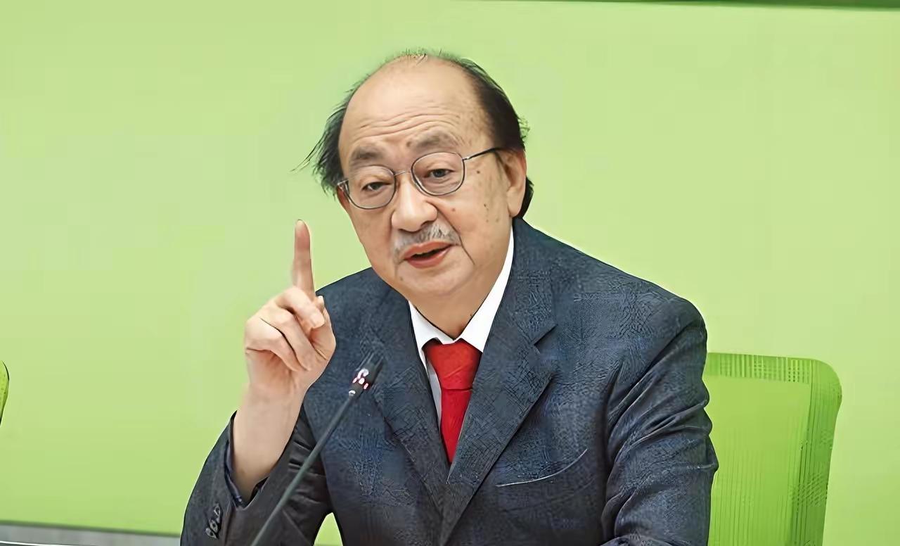 柯建铭又要选民进党党团在“立院”的总召，这是暴露民进党内部的三个问题。第一个