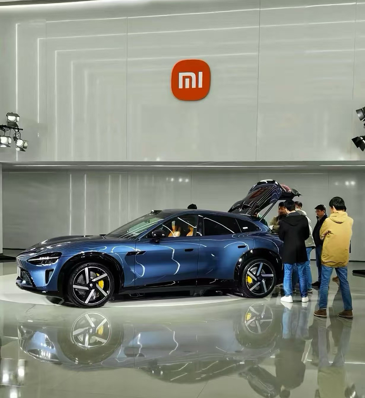 小米首款suv大v聊车小米YU7这样子有点好看啊，侧面怎么像macan​