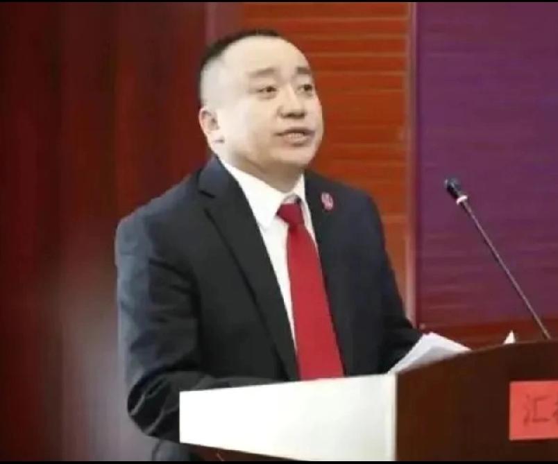 吕法官已被免职，走行政程序行政处罚，之前被立案调查，看信号节奏，证据实锤了，下一