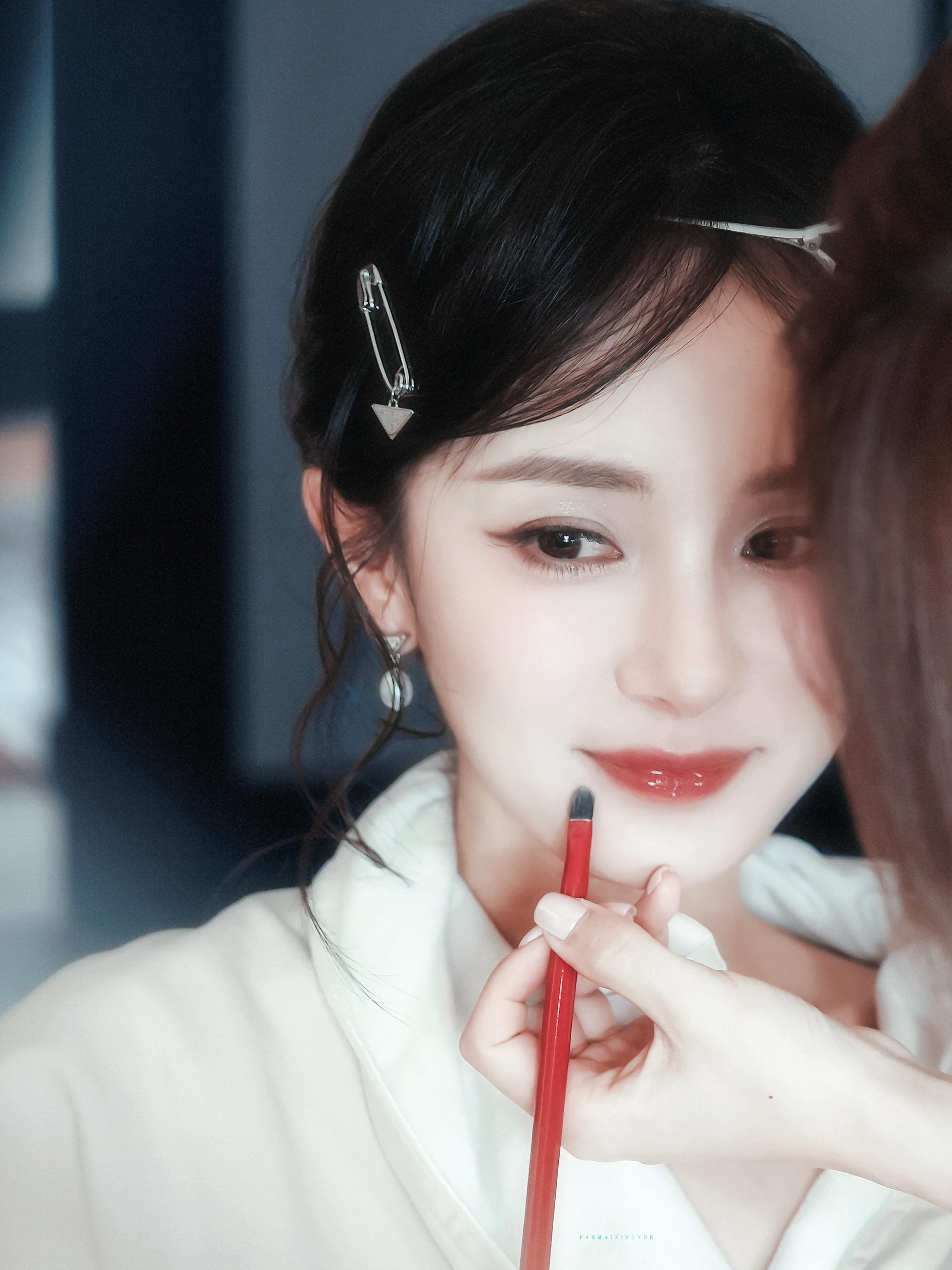 ▪️杨幂｜月末来信📨幸福無限蔓延🎐杨幂花少4杨幂刘敏涛房车对话​​